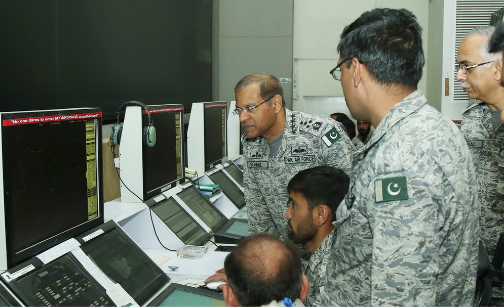 ACM Sohail Aman visited Air Defence Command and Control centre
