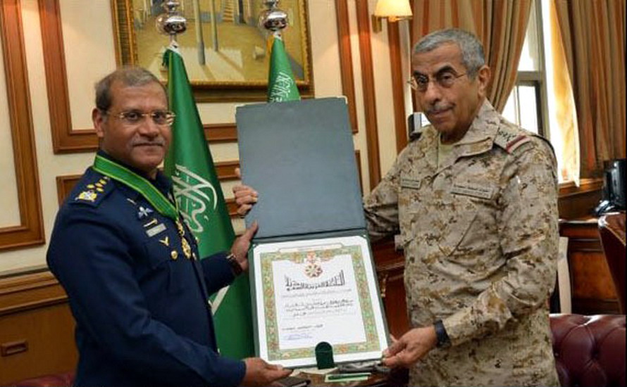 Air Chief awarded King Abdul Aziz Medal of Excellence by Saudia