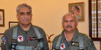 COAS General Qamar Javed Bajwa flies in an F 16