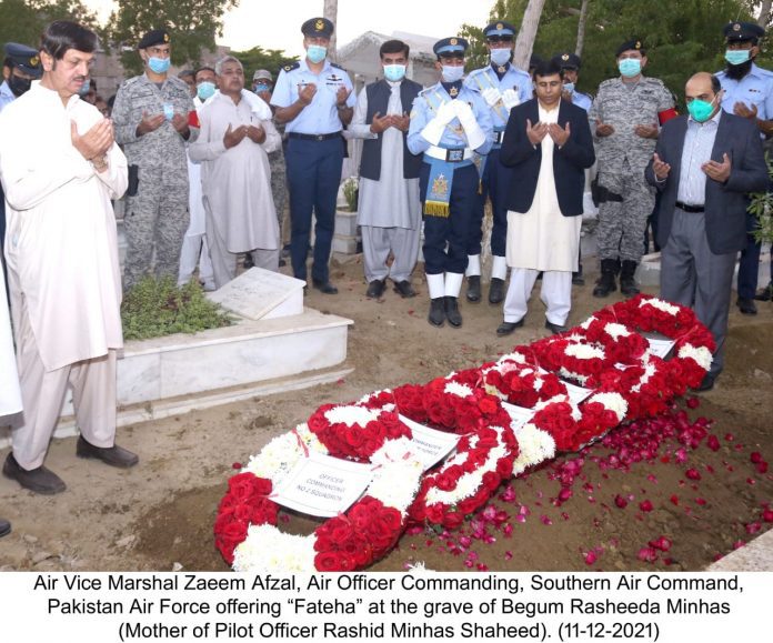Begum Rasheeda Minhas laid to rest with full Military honours 1
