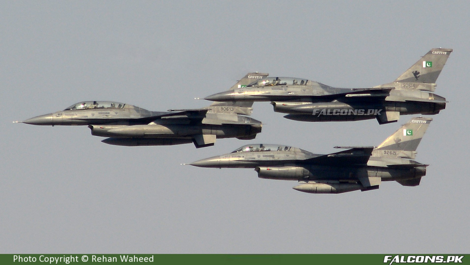 Pakistan Air Force (PAF) General Dynamics F-16BM Fighting Falcon Reg: 90613 - Photo by Rehan Waheed