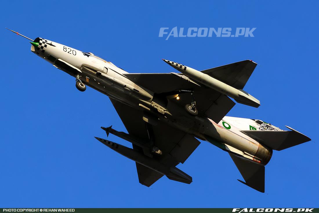 Pakistan Air Force (PAF) Chengdu F-7PG, Reg: 01-820 (Photo by Rehan Waheed)