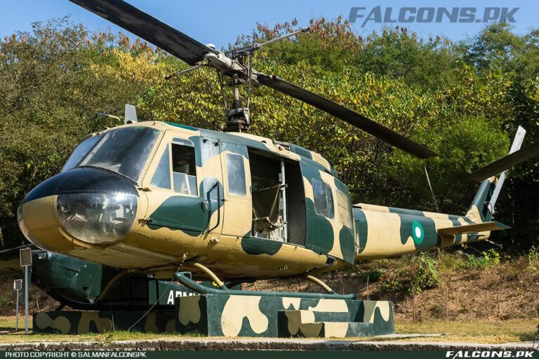 Pakistan Army Aviation Bell UH-1 Iroquois, Reg: 6-4364 (Photo by SalmanFalconsPK)