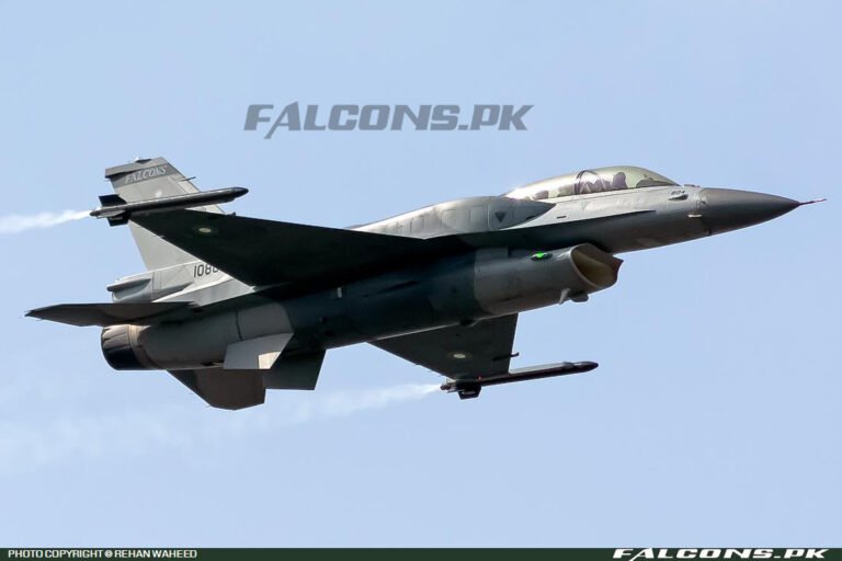 Pakistan Air Force (PAF) Lockheed Martin F-16D Fighting Falcon, Reg: 10804 - Photo by Rehan Waheed