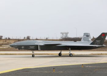 Turkey’s Future Unmanned Kizilelma Fighter Jet Conducts First Flight