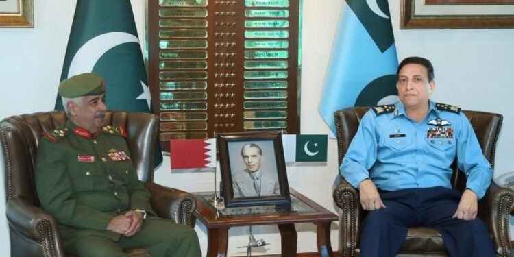 Commander Bahrain National Guard calls on Air Chief